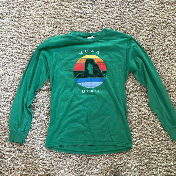 Moab Utah long sleeve shirt - Picture 2 of 3